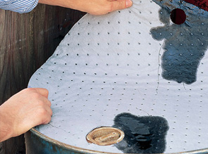 SPC BRADY Впитыващие покрытия для бочек и резервуаров